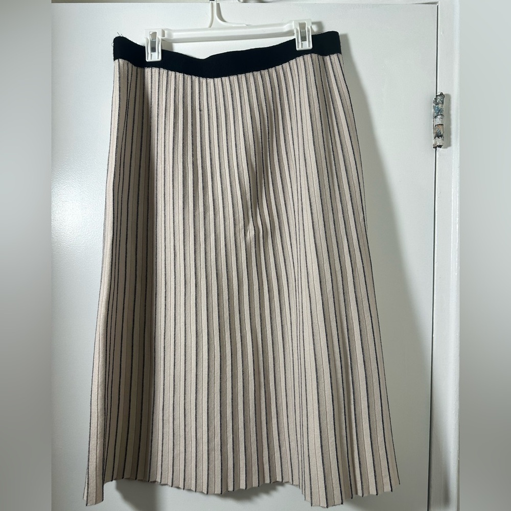 Striped Black and Cream A-Line Skirt Size XL